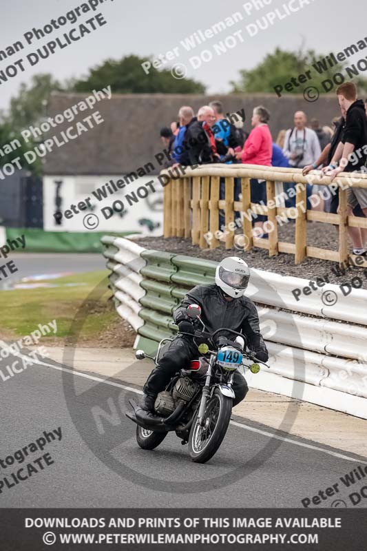 Vintage motorcycle club;eventdigitalimages;mallory park;mallory park trackday photographs;no limits trackdays;peter wileman photography;trackday digital images;trackday photos;vmcc festival 1000 bikes photographs